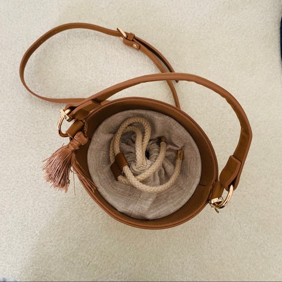 Bucket Bag - Picture 4 of 6